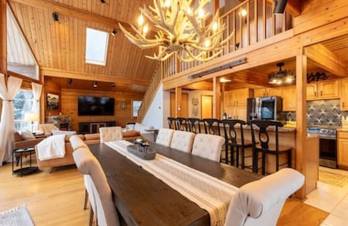 Snowshoe Casa | Stunning Snowshoe Home | Hot Tub | Pool Table