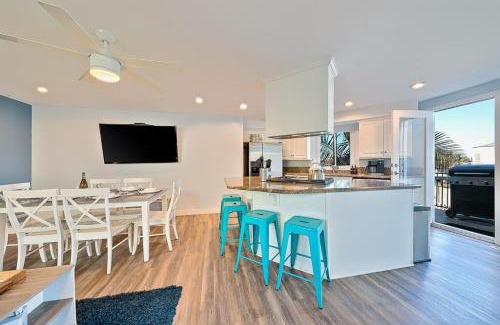 South Mission Beach Casa | Stunning South Mission Home with Private Rooftop & Ocean Views!