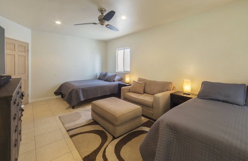 Salsipuedes Casa | Impresionante, espacioso 6 BD / 4. 5 baños en casa en campo de golf con hermosas vistas al mar