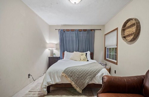 Medford Casa | Stunning Spanish-style home is a true architectural gem - 4 bdrm 2 bth