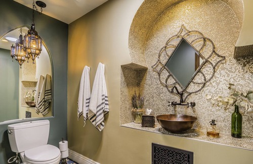 Agoura Hills Villa | Impresionante villa española con viñedo