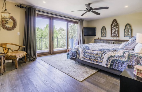 Agoura Hills Villa | Impresionante villa española con viñedo