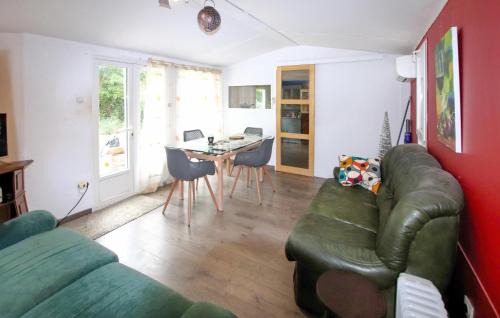 Beauchastel Otro | Stunning Stacaravan In Beauchastel