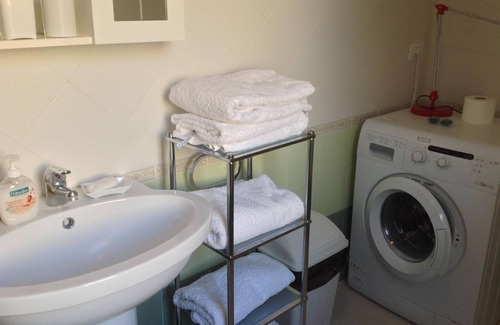 Pizzo Apartamento | Stunning Studio holiday apartment for 3 on resort, close to beach with 2 pools
