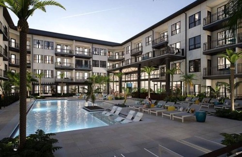 North Hyde Park Apartamento | Stunning Studio | Pool & Gym | Raymond James!