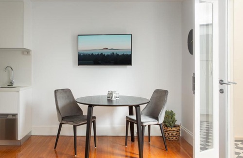 Lewisham Apartamento | Stunning Studio with Alfresco Terrace near Trains