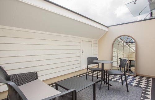 Lewisham Apartamento | Stunning Studio with Alfresco Terrace near Trains