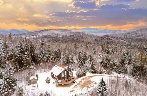 Thornton Casa | Stunning Summer Mtn Home Near Lake, Pet Friendly 🚣 🌲 🎱 🏓