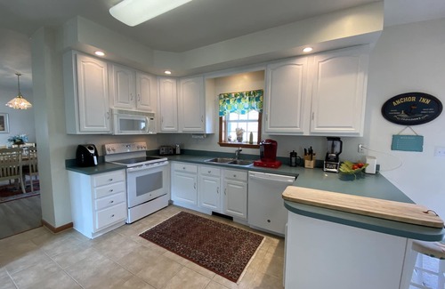 Edgewater Acres Casa | Stunning Sunrise & Water View! 1 Mile to the Beach! Steps to Waterfront Dining!