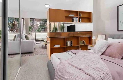 Surry Hills Apartamento | Stunning Surry Hills Studio with Pool, Sauna & Gym