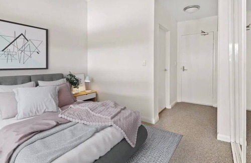 Surry Hills Apartamento | Stunning Surry Hills Studio with Pool, Sauna & Gym