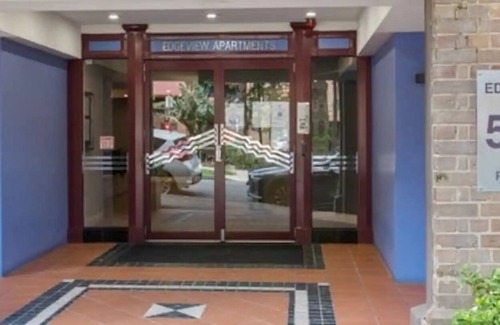 Surry Hills Apartamento | Stunning Surry Hills Studio with Pool, Sauna & Gym