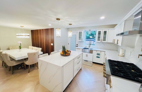 Tisbury Casa | Stunning Tisbury Retreat with Pool