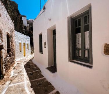 Serifos Casa | Stunning town-house in Chora, Serifos