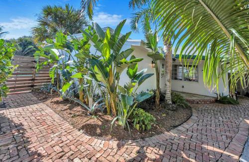 Delray Beach Casa | Stunning Tropical Pool House Delray Near The Ocean