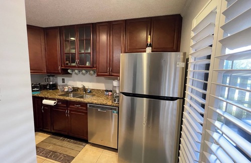 Port Saint Lucie Casa | Stunning two bedroom townhouse in a centralized location of Port St Lucie.