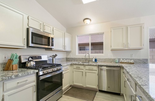 Dove Mountain Casa | Stunning Vacation Home - Trails, Golf & Dining!