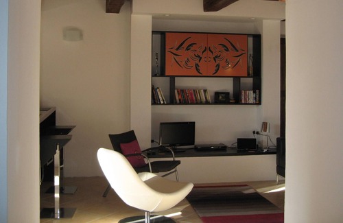 Santa Maria d'Alto Cielo Apartamento | Impresionante posición en el valle. Elegante apartamento en casa de campo italiana, con piscina.