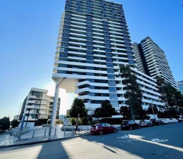 Rhodes Apartamento | Stunning view 2bed 2bath Condo (Parking, WiFi)