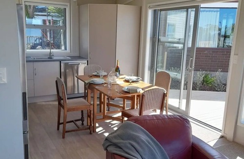Korokoro Casa | Stunning view & hot tub. New house handy to town
