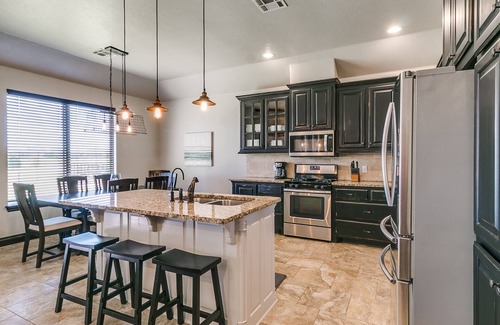 Edmond Casa | Stunning View in the City (No Taxes)