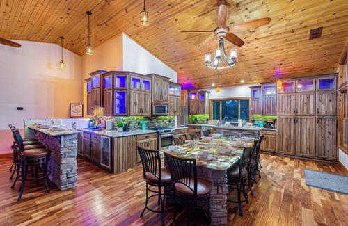 Rocky Mount Casa | Stunning View! Kayaks, Lily Pad and more!