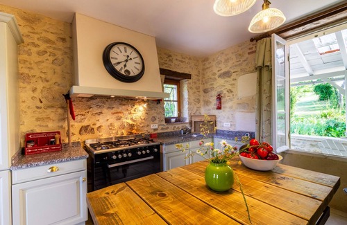 Sainte-Colombe-de-Duras Villa | Vista al valle, piscina climatizada, ubicación tranquila, a pie de cata de vinos