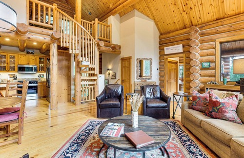 Mountain Village Cabina | Stunning Views! Ski-In/Out Mountain Village Cabin