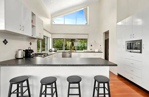 Coffs Harbour Casa | Stunning Views and Relaxing Coastal Getaway