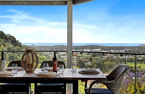 Coffs Harbour Casa | Stunning Views and Relaxing Coastal Getaway