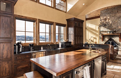 Missouri Heights Casa | Impresionantes vistas desde esta casa de 5 dormitorios en 8 acres, capacidad para 12