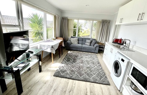 Torbay Apartamento | Stunning views from Unit 2 Of 4, located on the 1 st Floor