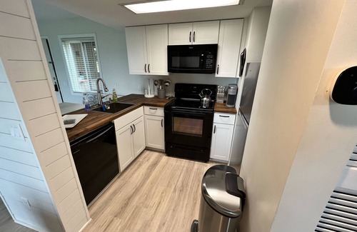 Pittman Center Condominio | Stunning Views! Indoor Pool, Sleeps 2