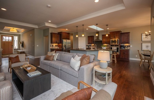 Southern Crossing Casa | Stunning Views of Farewell Bend Park at Alderwood Circle! 30 day+ exec rental