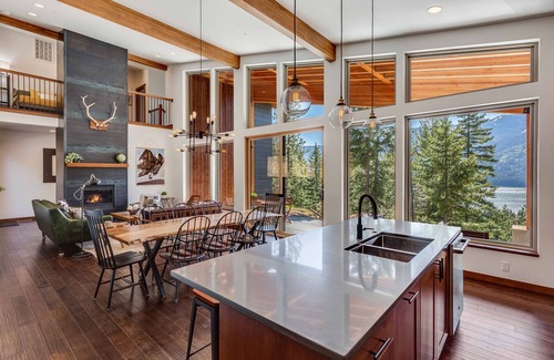 Cle Elum Casa | AHORRA 25% AHORA - Private Modern Mountain Home | Vistas increíbles | Bañera de hidromasaje
