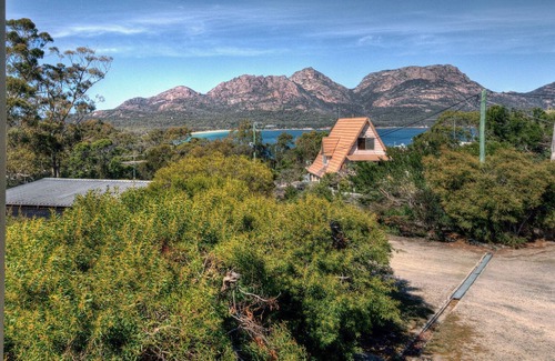Coles Bay Casa | The Tides ~ impresionantes vistas y ubicado en el borde del Parque Nacional Freycinet