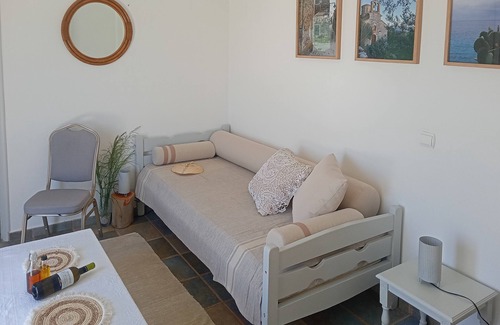 East Mani Apartamento | Stunning Views, Spacious Balcony: Mani Family Home