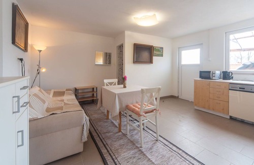 Tyn nad Vltavou Casa | Preciosa casa de vacaciones para 2 personas con WIFI, terraza, mascotas permitida y aparcamiento