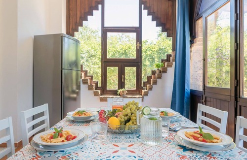 Misilmeri Casa | Estupenda casa de vacaciones con piscina privada, A/C, WIFI, TV, terraza y mascotas permitida