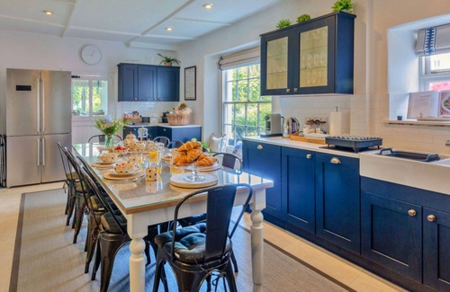 Kingsand Casa | Estupenda casa de vacaciones para 10 personas con WIFI y mascotas permitida