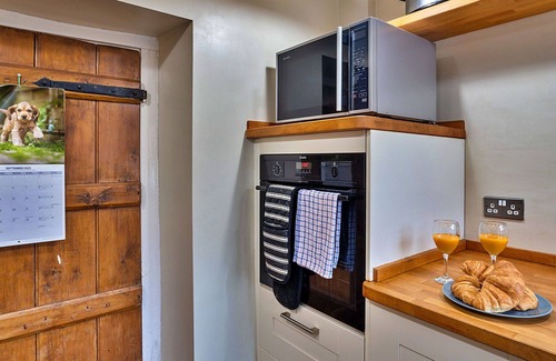 Stogursey Casa | Maravillosa casa de vacaciones para 4 personas con WIFI, terraza, mascotas permitida y aparcamiento
