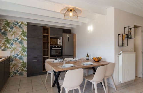 Guisseny Casa | Preciosa casa de vacaciones con WIFI, TV, terraza, mascotas permitida y aparcamiento