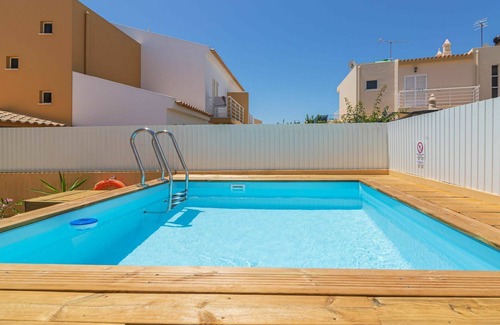 Pera Casa | Preciosa casa de vacaciones con WIFI, A/C, piscina privada, TV, balcón y aparcamiento