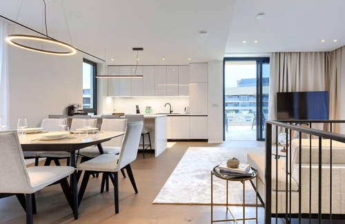 Crveni Vrh Casa | Maravillosa casa de vacaciones para 8 personas con WIFI, jacuzzi, A/C, piscina, TV y terraza