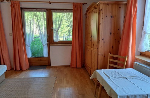 Hainzenberg Casa | Maravillosa casa de vacaciones para 12 personas con TV, balcón y aparcamiento
