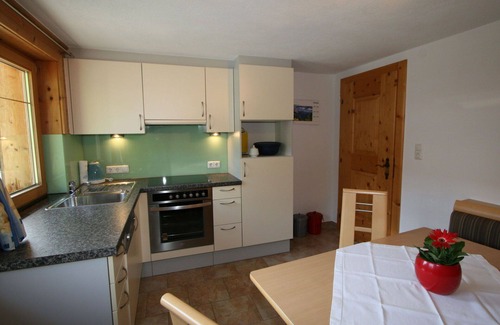 Fuegenberg Villa | Estupenda casa de vacaciones para 4 personas con TV, patio y mascotas permitida