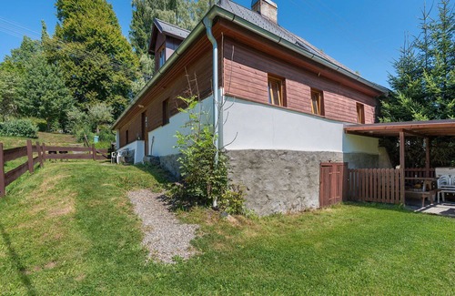 Lenora Casa | Estupenda casa de vacaciones para 11 personas con TV, patio y mascotas permitida