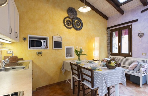Diano Arentino Casa | Estupenda casa de vacaciones con WIFI, TV, balcón, mascotas permitida y aparcamiento