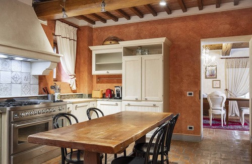 Reggello Casa | Stunning villa,Saltwaterpool,Sauna,Wi-Fi,fenced garden,table tennis,BBQ,sleep 16