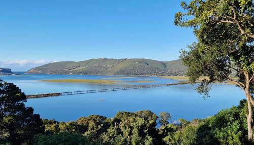 Paradise Apartamento | Stunning Villa with pool and views of Knysna
